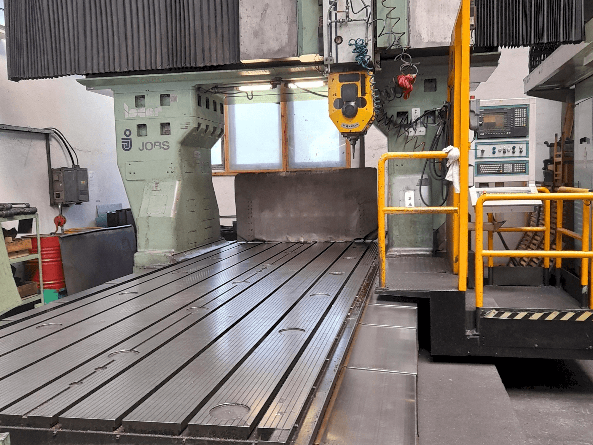 Masina JOBS JoMach 243 eestvaade