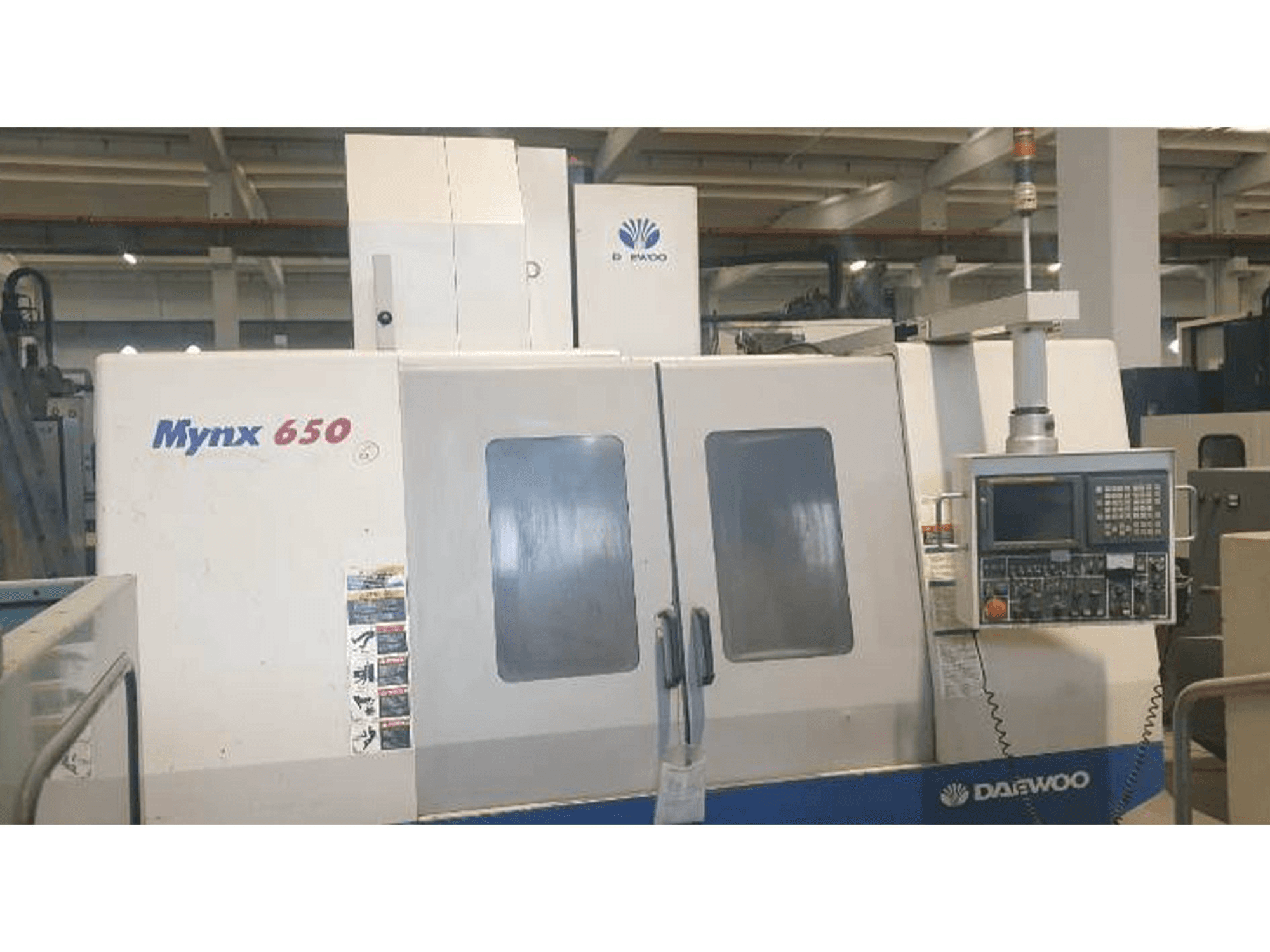 Masina DAEWOO MYNX 650 eestvaade