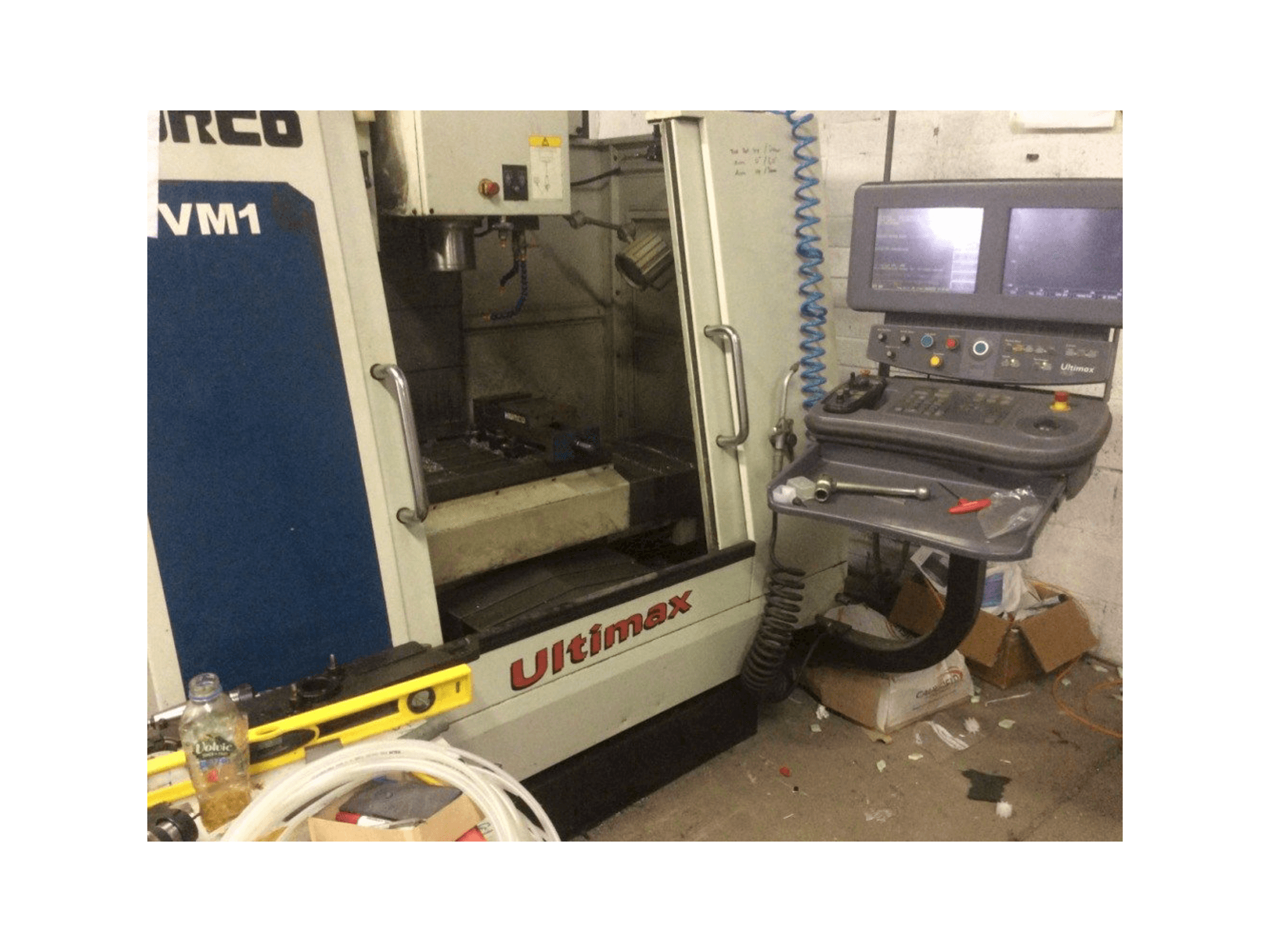 Masina Hurco VM 1 eestvaade