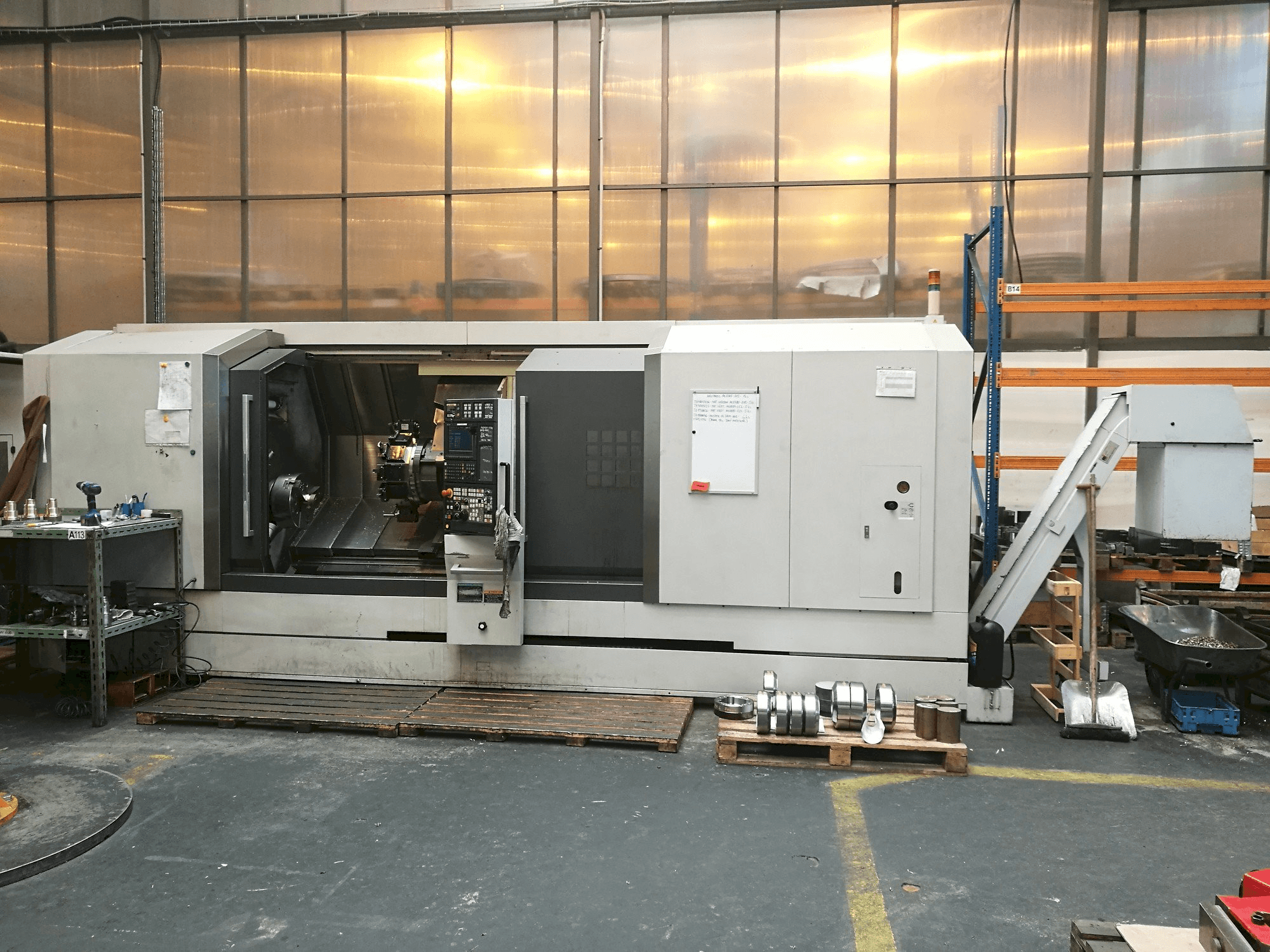 Masina MORI SEIKI NL 3000 SY/2000 eestvaade