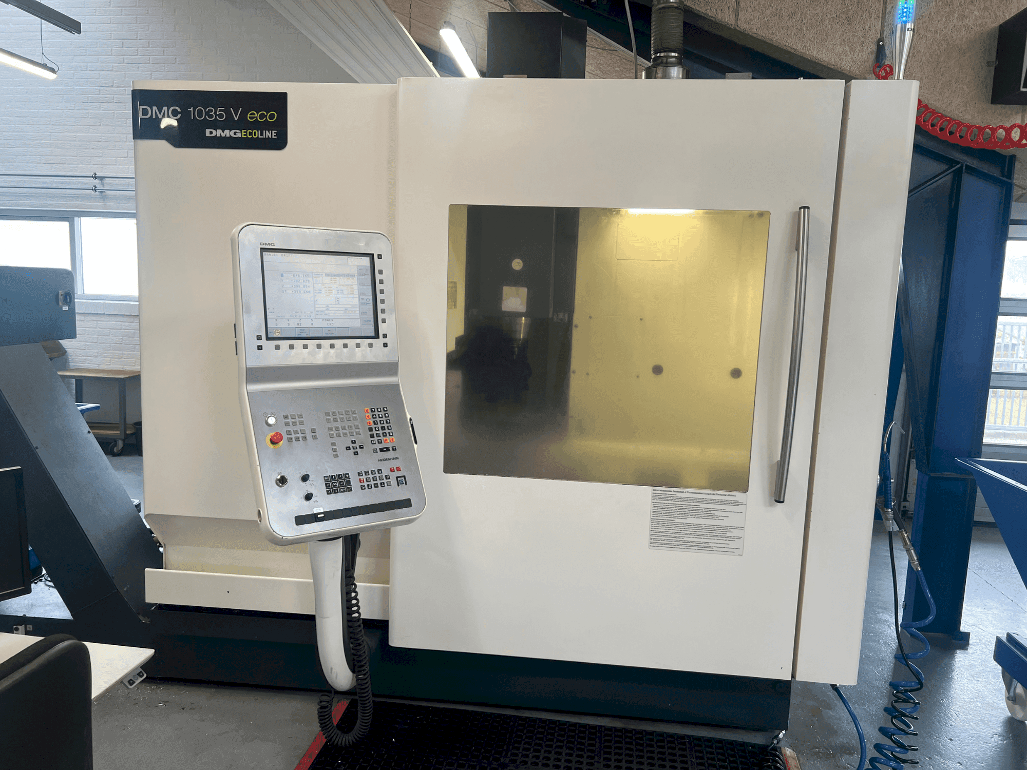Masina DMG MORI DMC 1035V eco eestvaade