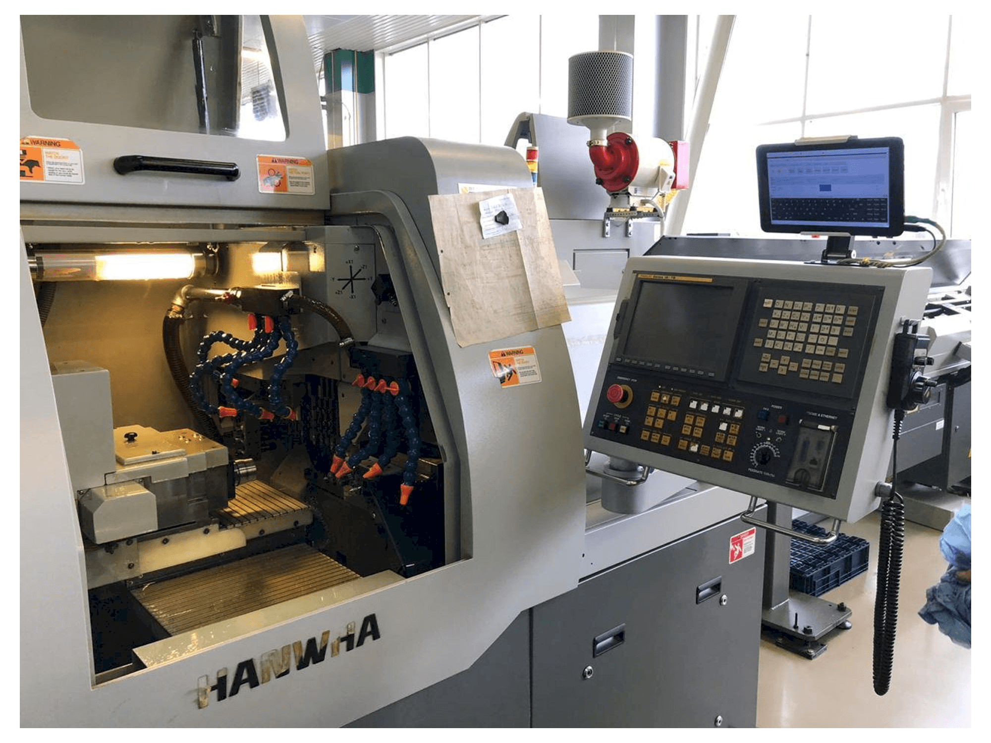 Masina Hanwha XD20H eestvaade