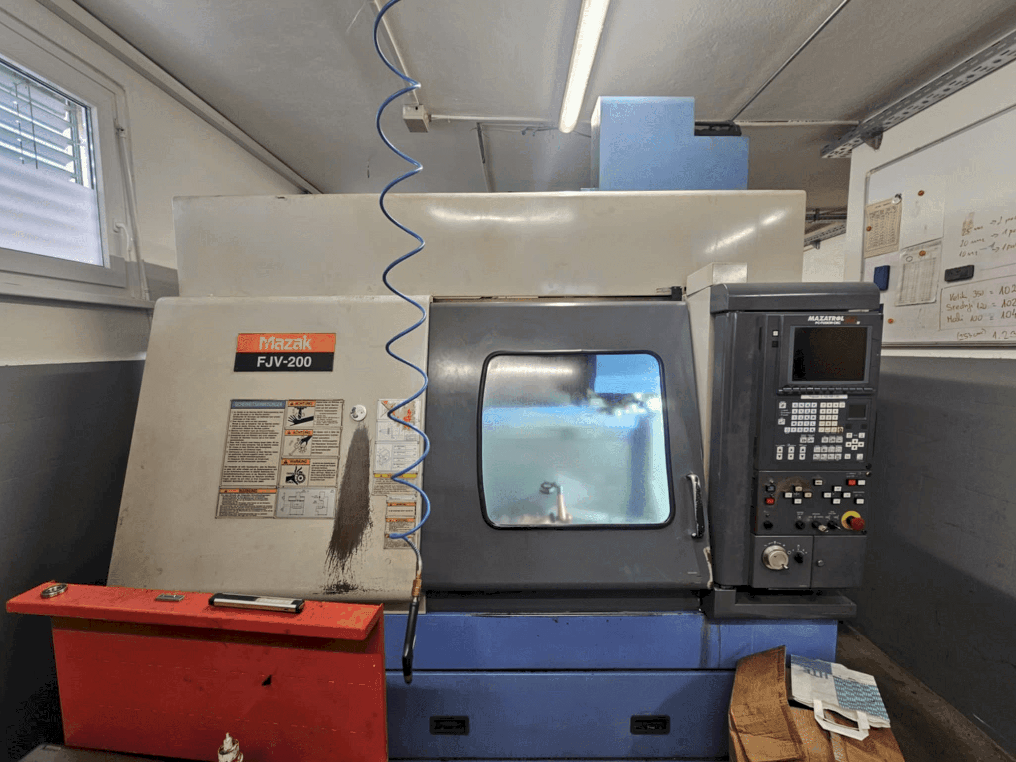 Masina Mazak fjv 200 eestvaade