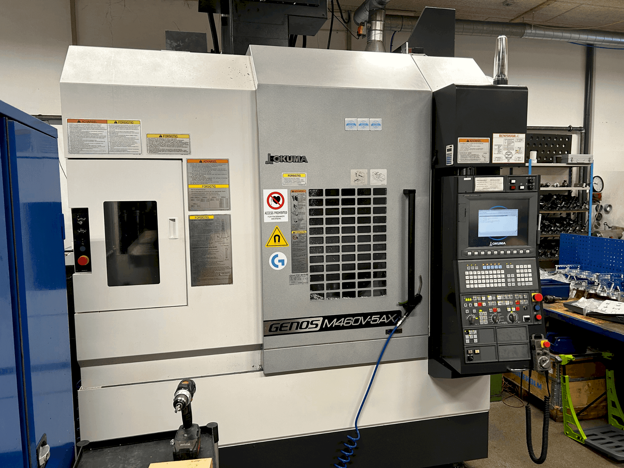 Masina Okuma GENOS M460V-5AX eestvaade