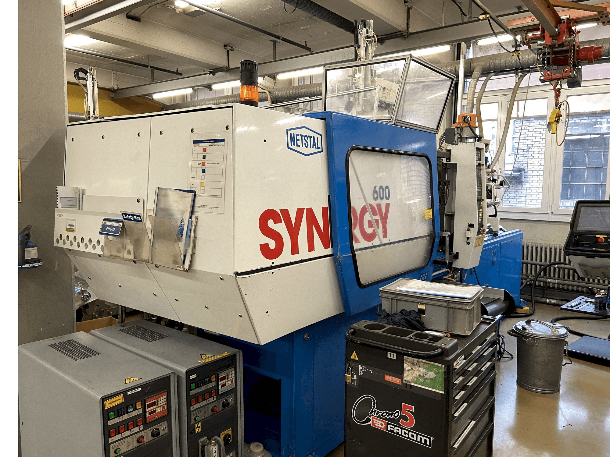 Masina Netstal SYNERGY 600-110 eestvaade