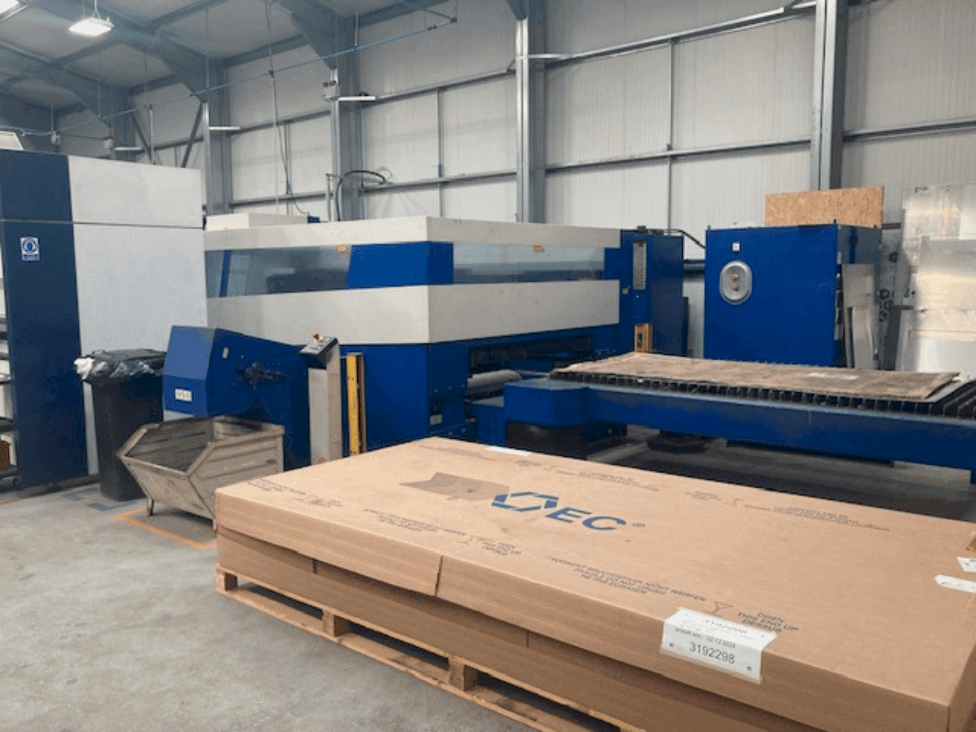 Masina TRUMPF Trulaser 5030 eestvaade
