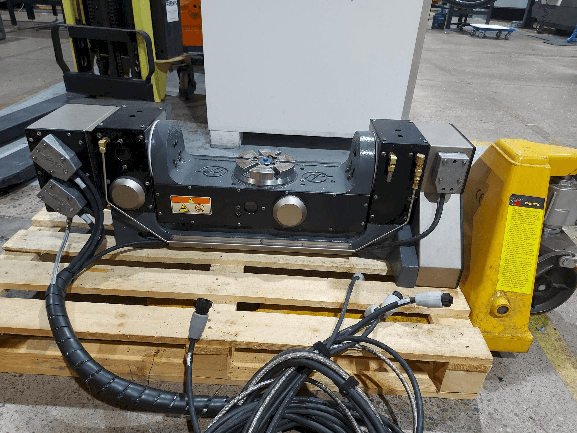 Masina HAAS TR160 eestvaade
