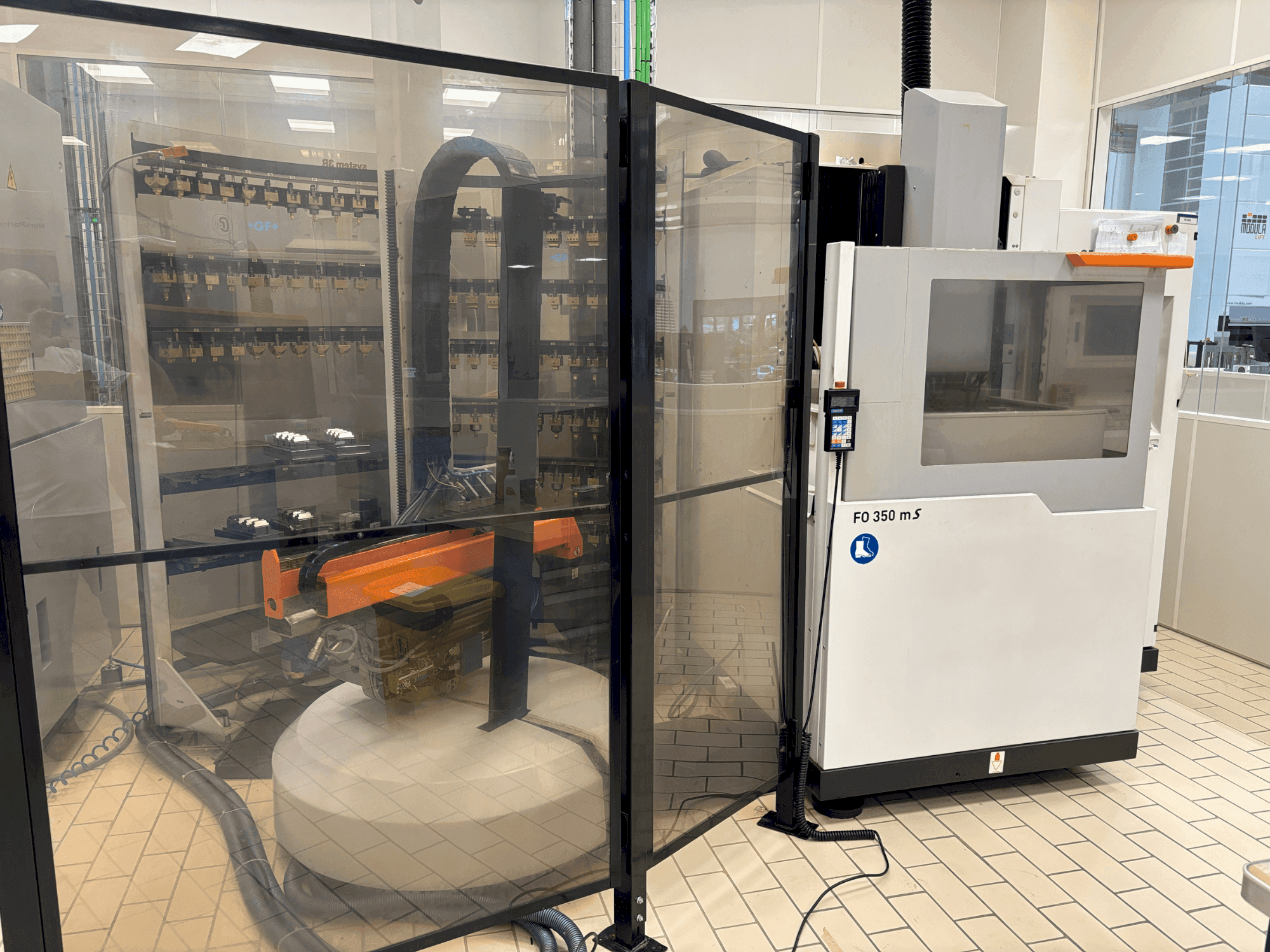 Masina CHARMILLES ROBOFORM 350 eestvaade