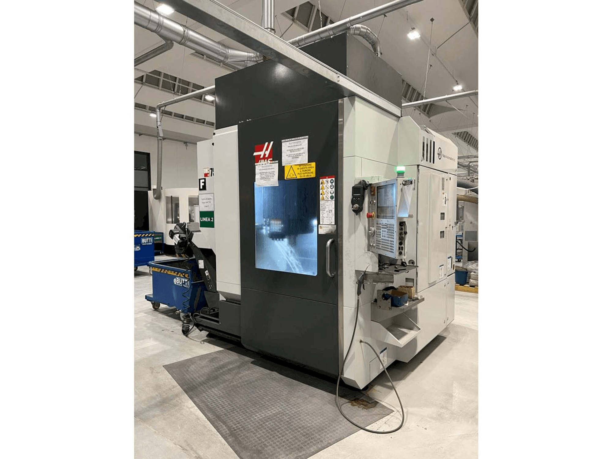 Masina HAAS UMC 750SS eestvaade