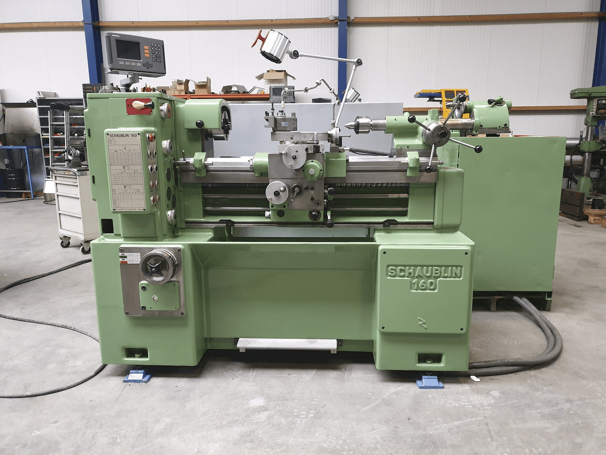 Masina SCHAUBLIN 160 eestvaade