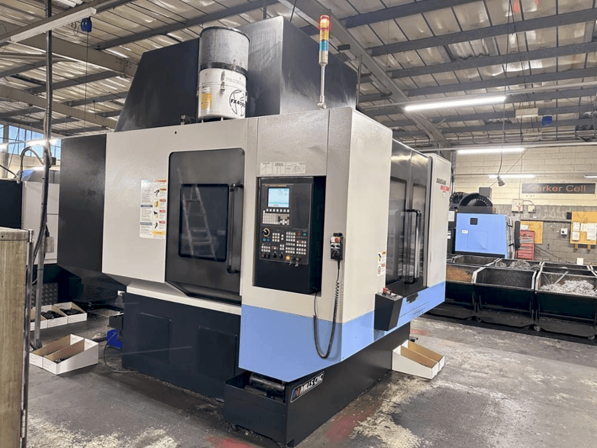 Masina DOOSAN VC 510 eestvaade