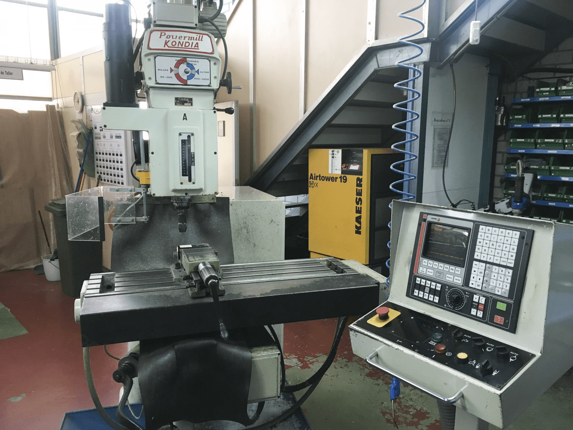 Masinavaade KONDIA Powermill FV-1 CNC vasakult