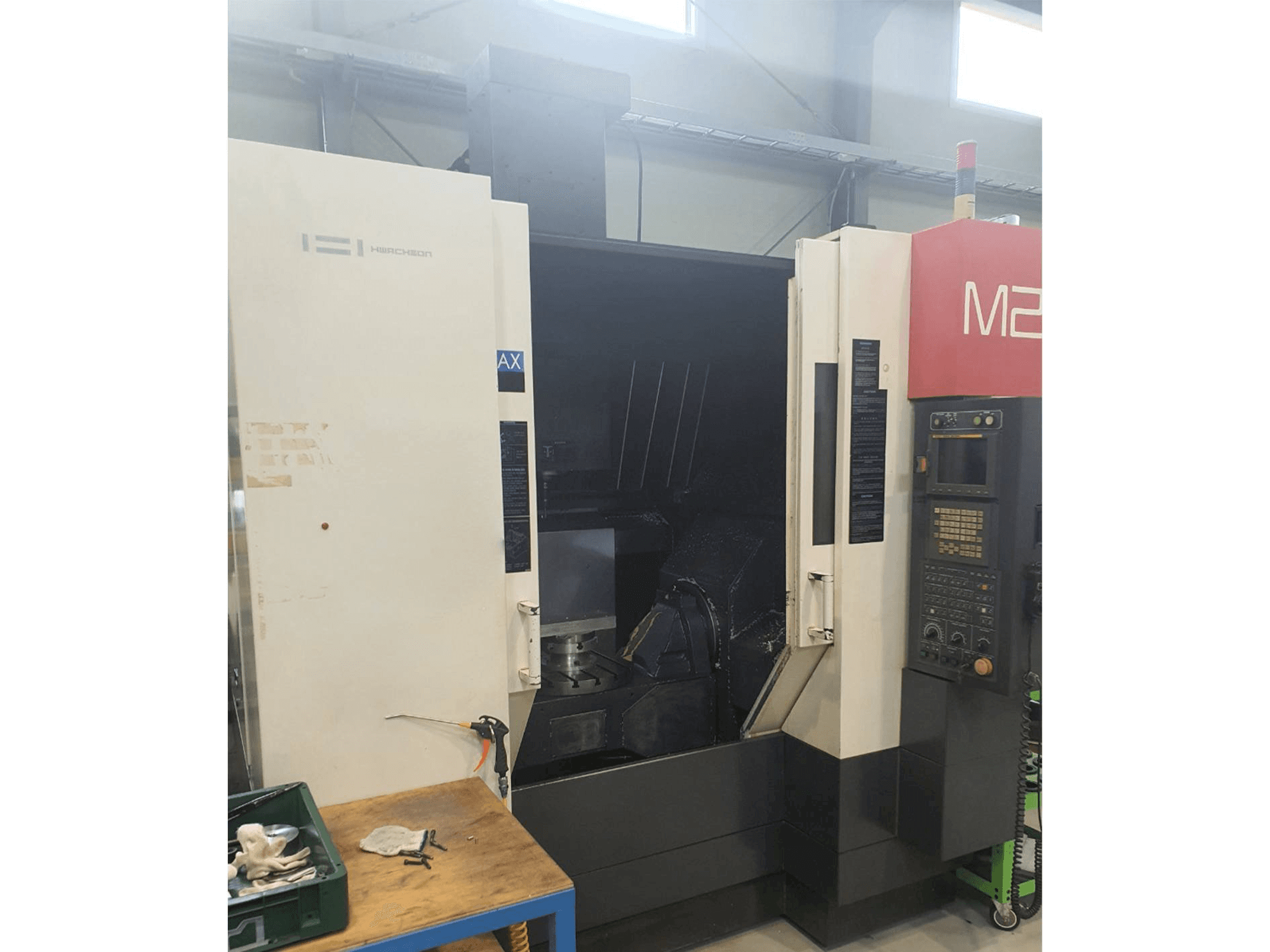Masina HWACHEON M2 eestvaade