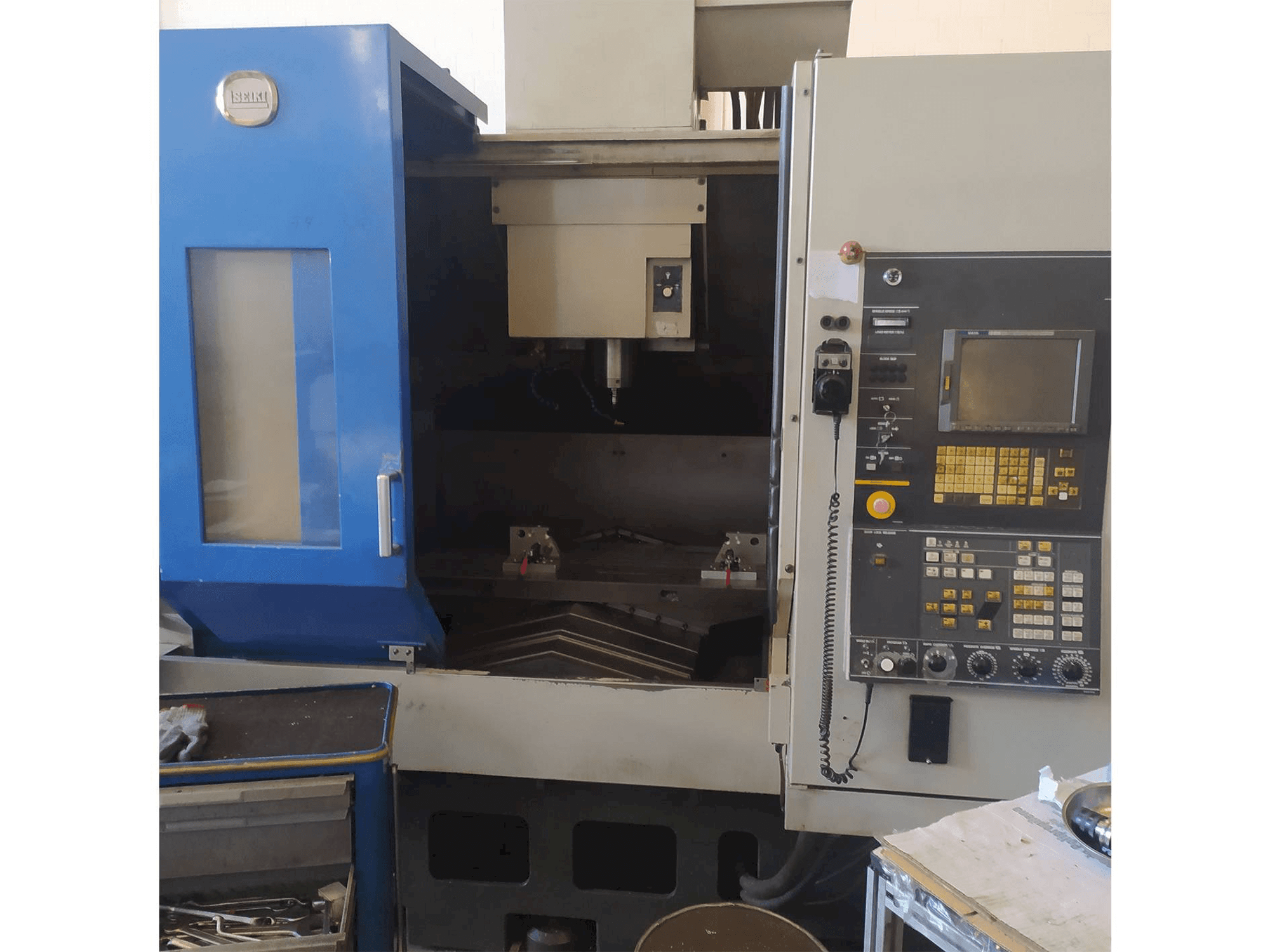 Masina HITACHI SEIKI VS50 eestvaade