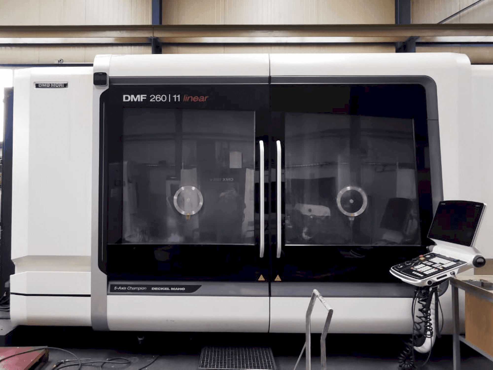 Masina DMG DMF 260-11 Linear eestvaade