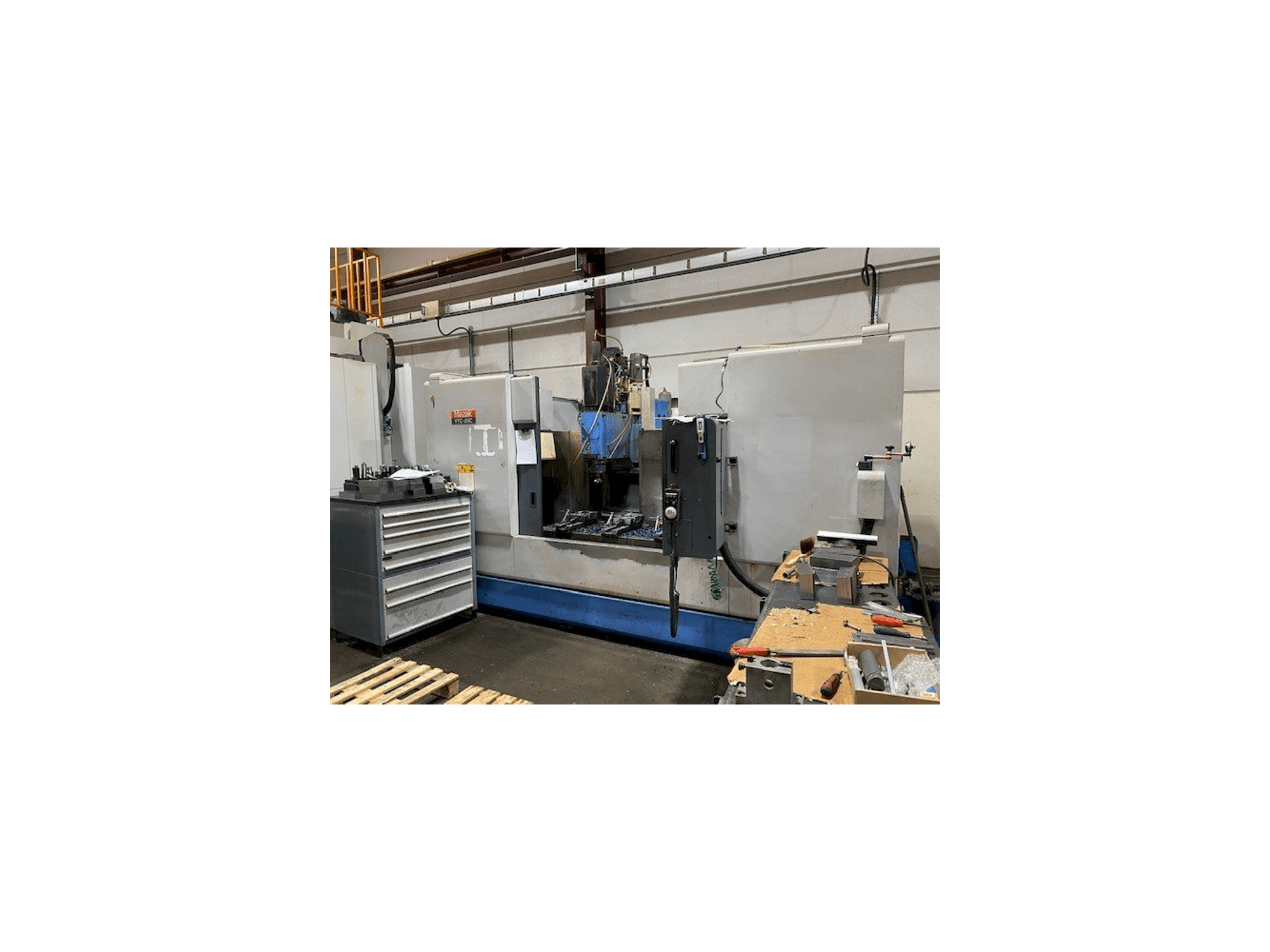 Masina Mazak VTC-20C eestvaade