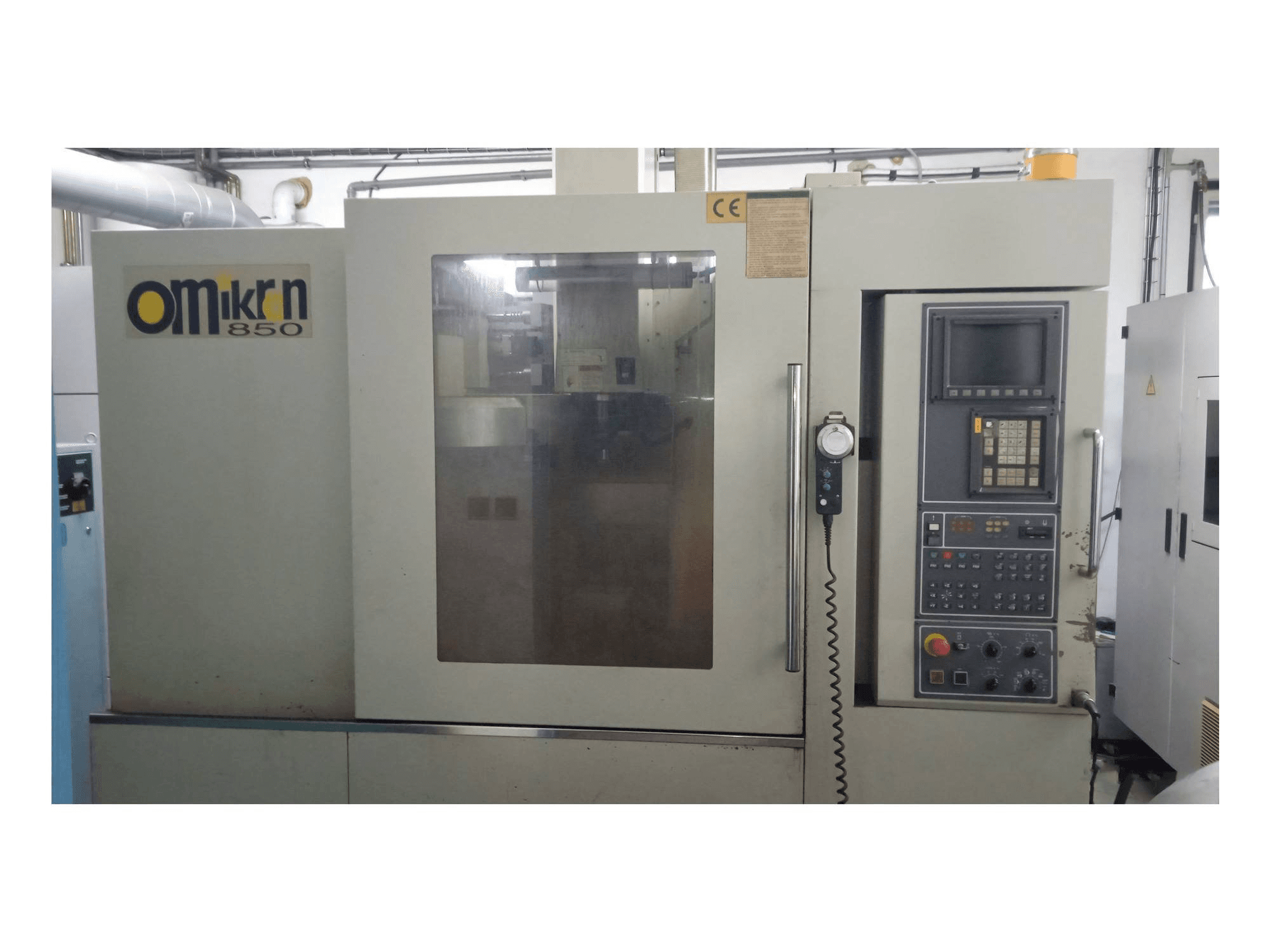 Masina Hartford Omikron 850 eestvaade