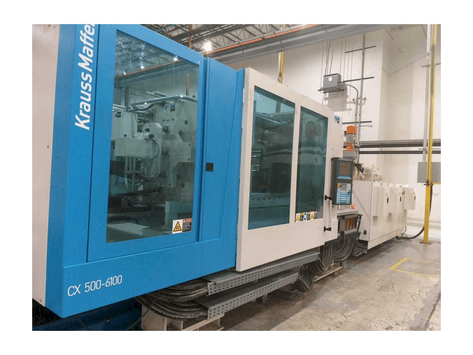 Masina Krauss Maffei 500-6100 CX eestvaade