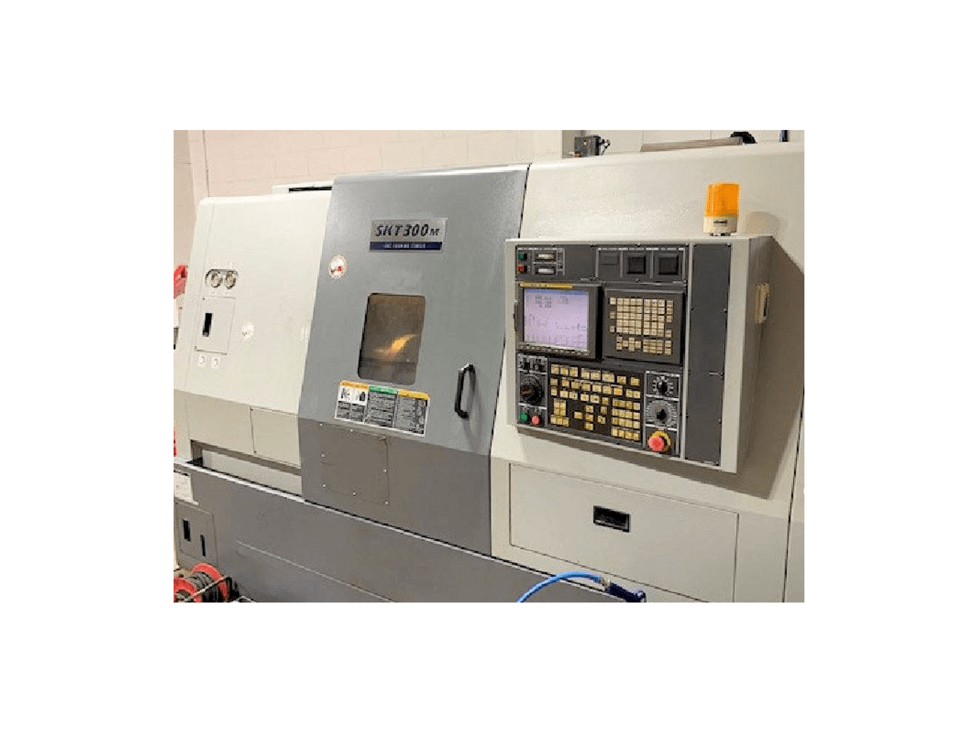 Masina Hyundai Kia SKT 300M eestvaade